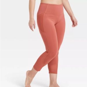 NWT Medium Women's Contour High-Waist Capri Leggings - All in Motion - Rust